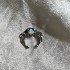 Mock nose ring